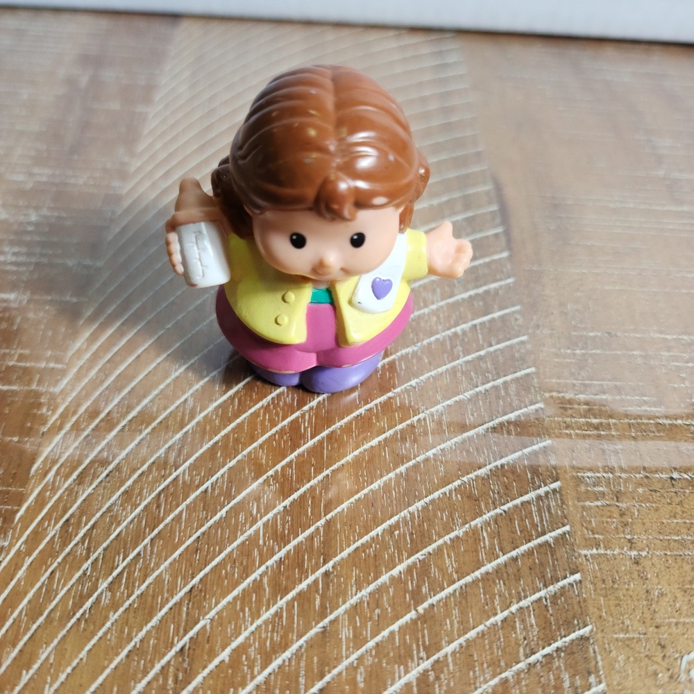Fisher-Price Little People‎ Girl with Baby Bottle 2001 Mattel Figure 06/06EF